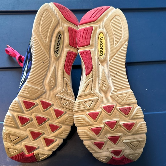Saucony running shoes size 8.5 - Picture 3 of 5